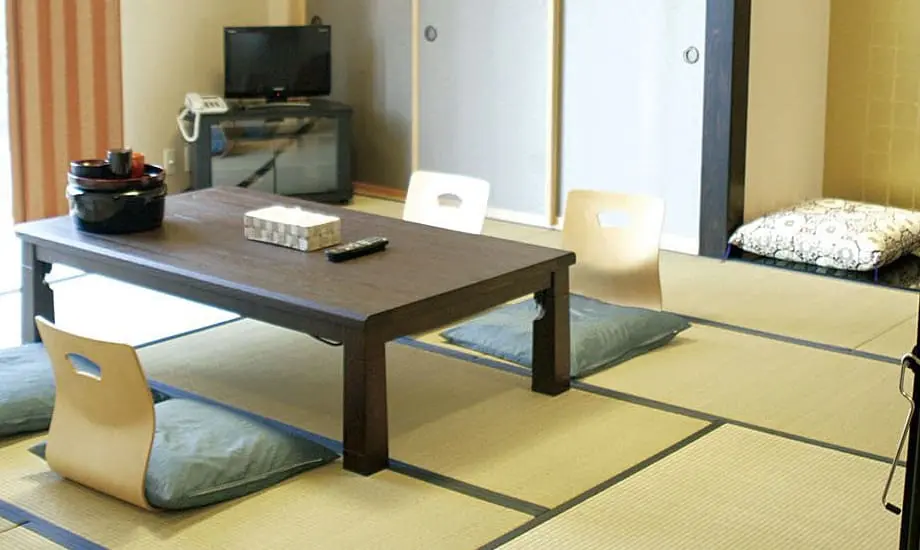 長岡市西神田町ホール_3